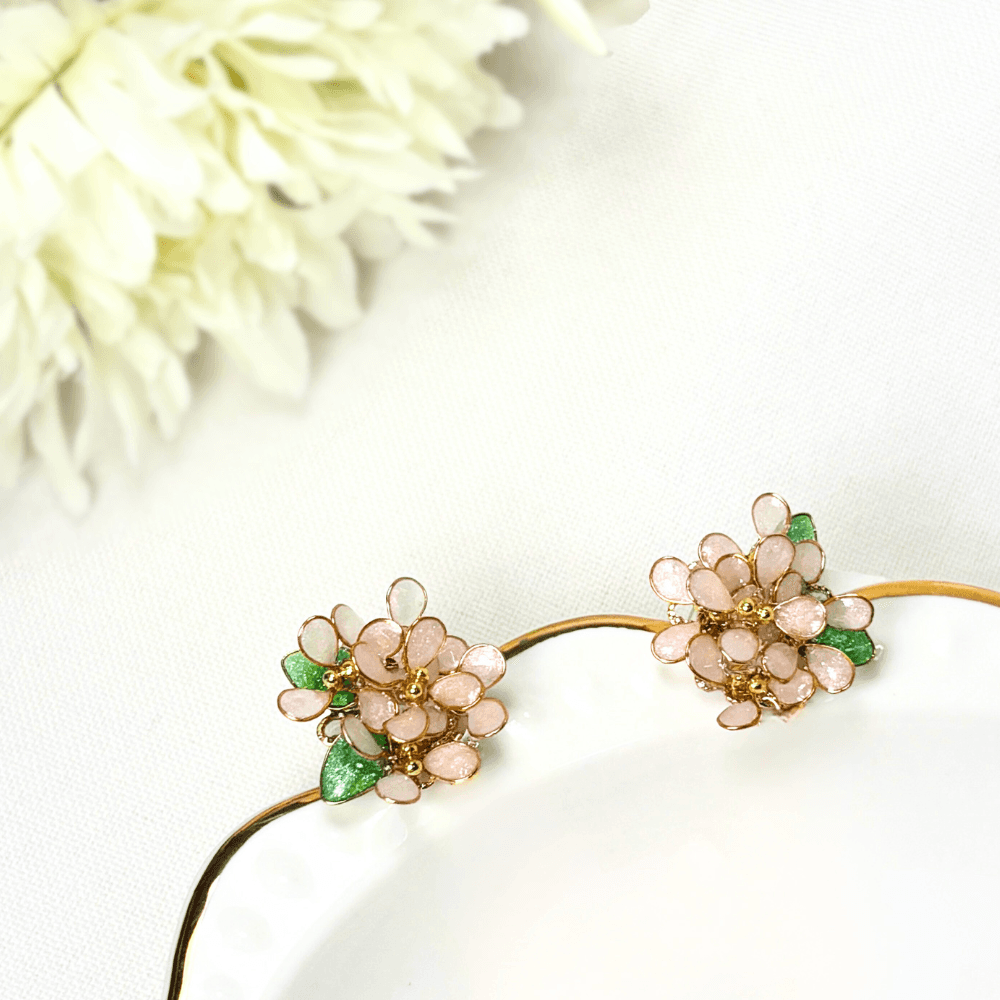 【銀木犀/ギンモクセイ】2wayイヤリング 秋の新作 揺れる白い花 金属アレルギー対応 ニッケルフリー 受注生産 | 8枚目